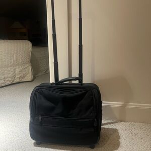 Briggs&Riley black Rolling Travel Bag- 2 wheel under seat bag; GUC